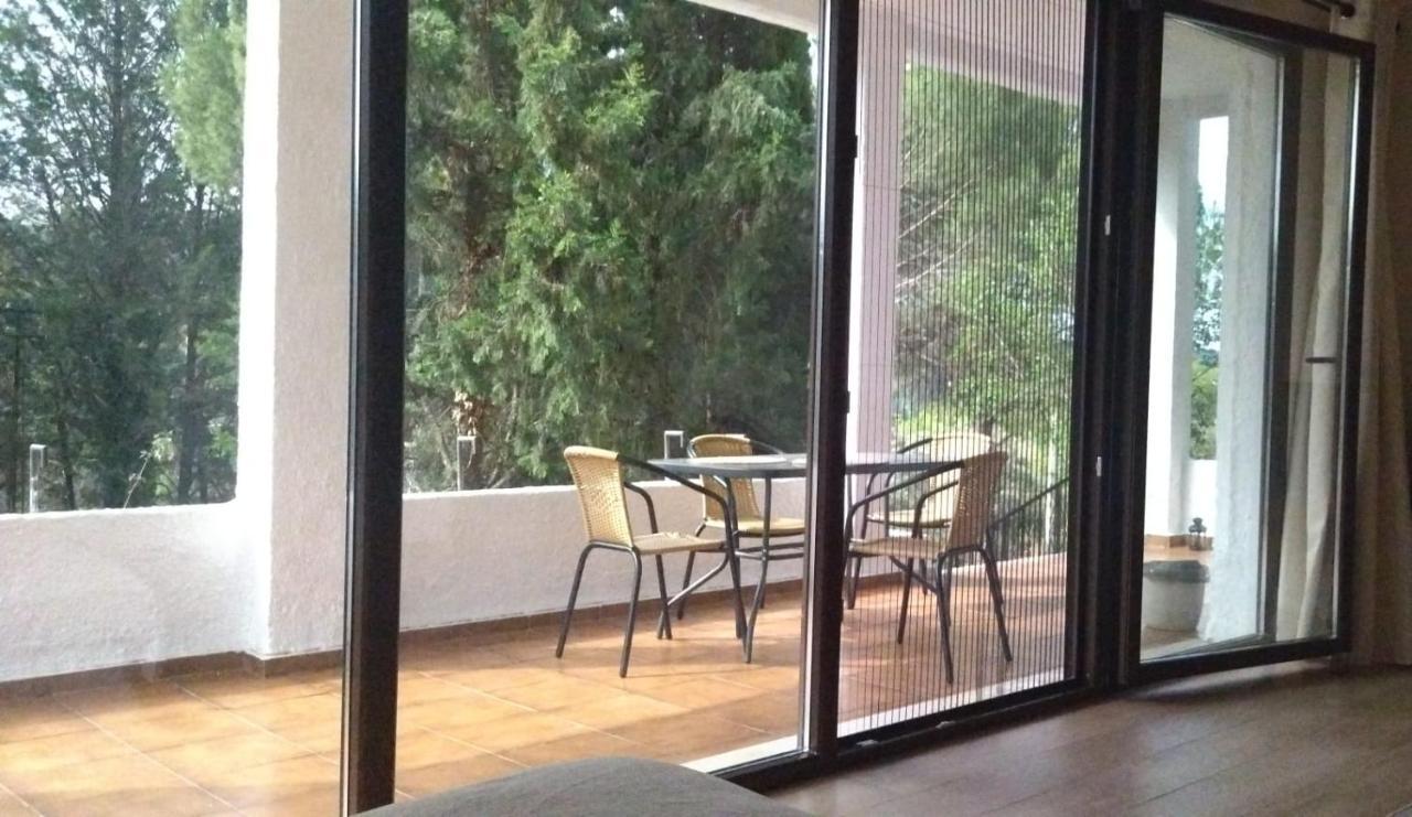 Bonita Casa Blanca En El Bosque. Villa Кордоба Екстериор снимка
