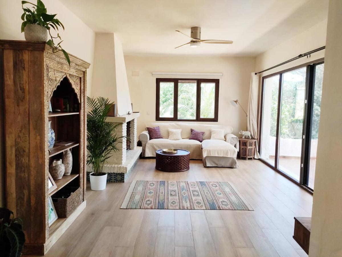 Bonita Casa Blanca En El Bosque. Villa Кордоба Екстериор снимка